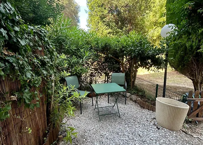 Charmant Studio Avec Jardin